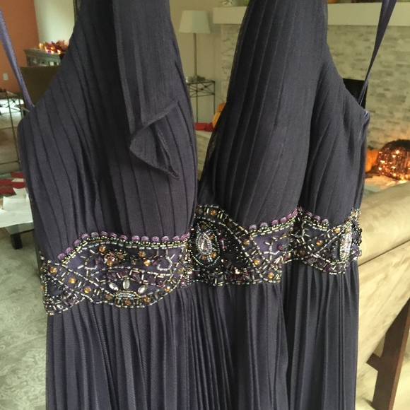 Beautiful Special Occasion Dress - Picture 4 of 5